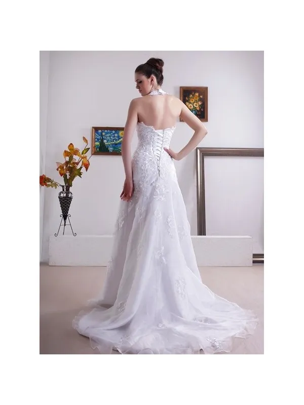 Abito da sposa a trapezio con scollo all'americana in pizzo e organza