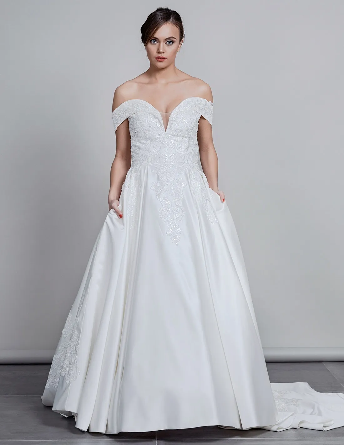 GIGLIO - abito da sposa a trapezio in mikado online con bretelle omerali