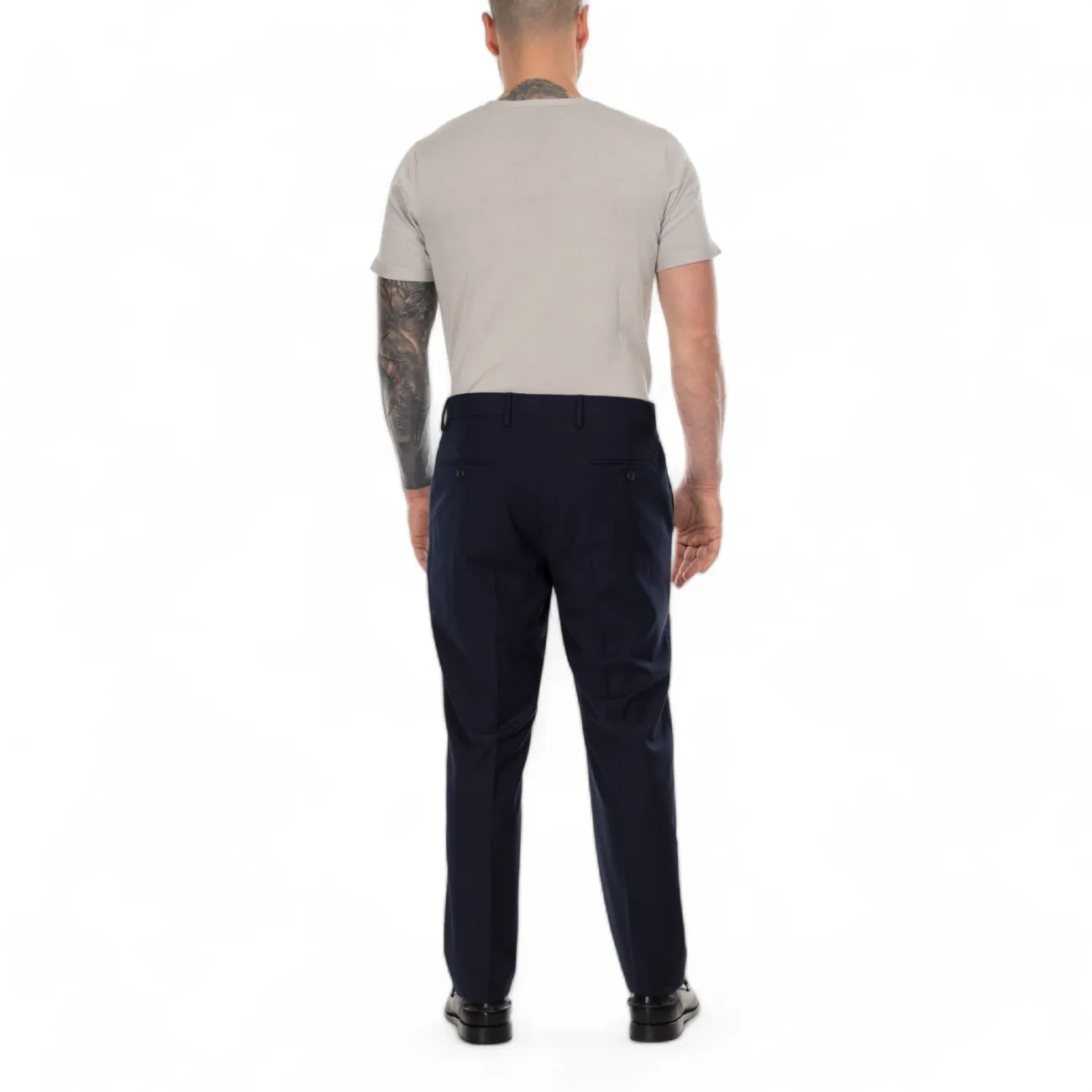 Outfit abito doppiopetto blu